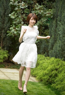 Nanami Hashimoto Photo 3 of 4