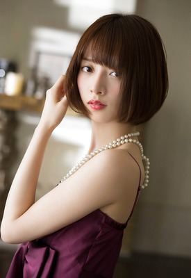 Nanami Hashimoto Photo 1 of 4
