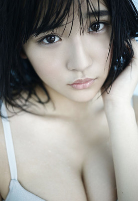 Nana Asakawa Photo 1 of 4