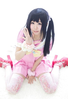 Itsuki Akira Photo 1 of 4