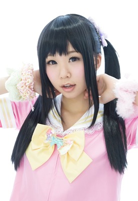 Itsuki Akira Photo 3 of 4