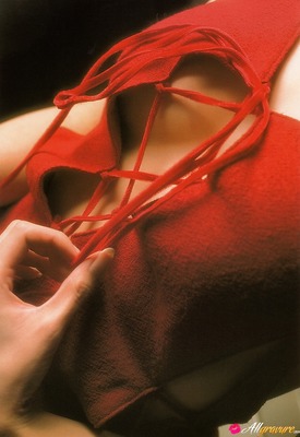 Emi Hasegawa Photo 1 of 4