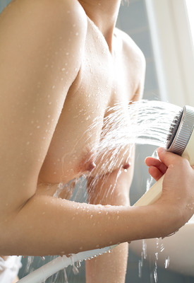 Minami Natsuki Photo 1 of 4