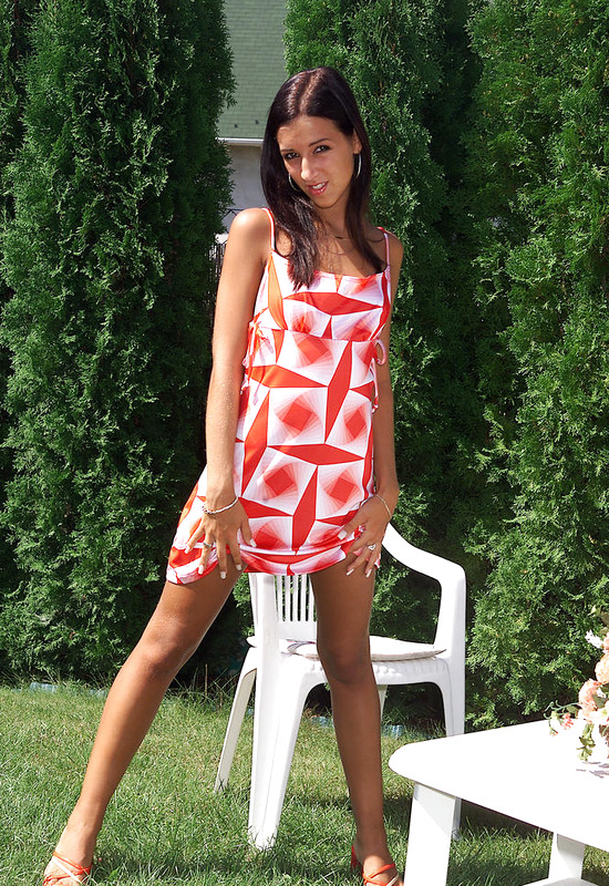 Roxanne in Bench Warmer by ALS Scan