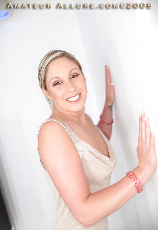 Erotic Blowjob Babe Cali by Amateur Allure