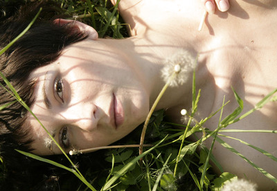 Nude Teen in Softcore Pictures by Amour Angels