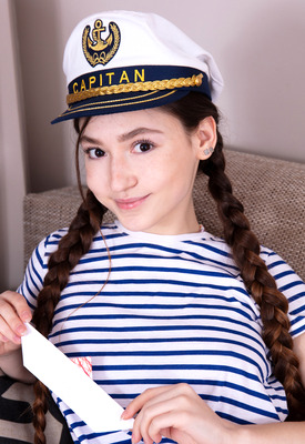 Julisha Photo 8 of 20