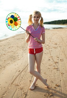 Candy in Hot Wind by Amour Angels