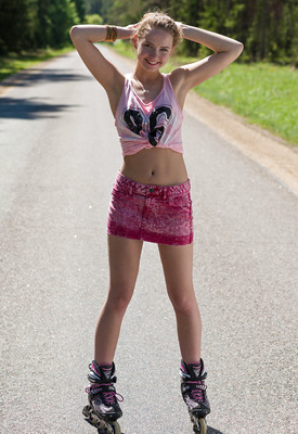 Faina Bona Photo 2 of 16