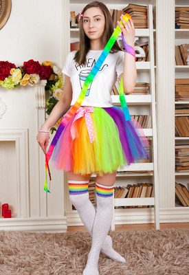 Lena Raz Photo 4 of 4