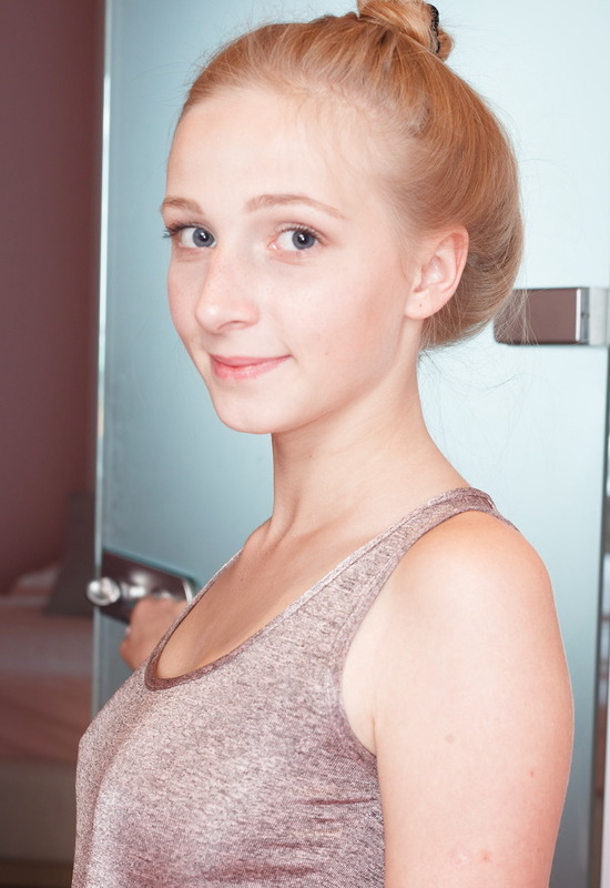 Elizabeth in Dream About by Amour Angels