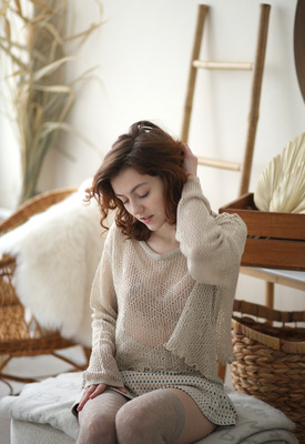 Suzy Photo 5 of 8
