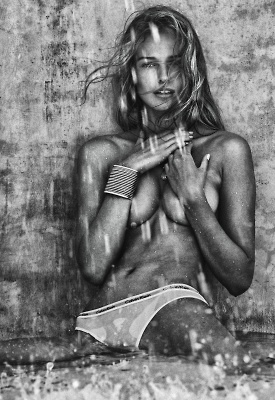 Edita Vilkeviciute by Artists