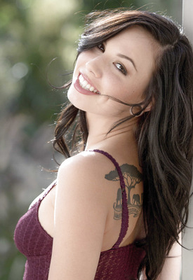 Aidra Fox Photo 17 of 17