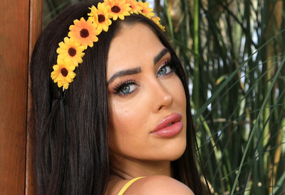 Delia in Mellow Yellow by Body in Mind