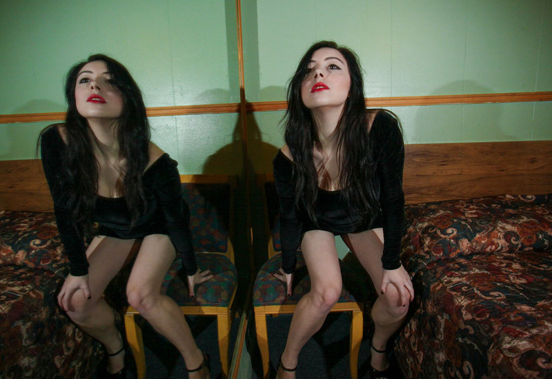 Maya Midnight Photo 2 of 8