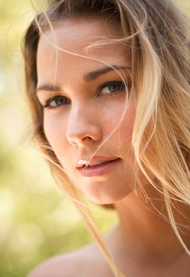 Courtney Dillon Photo 1 of 10