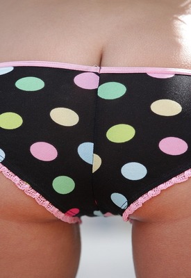 Ella Milano Photo 1 of 4