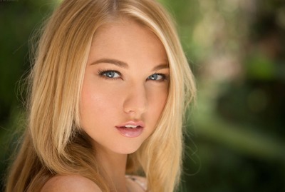 Lily Ivy in Those Eyes by Digital Desire - 2 of 16