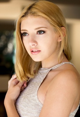 Lena Anderson Photo 3 of 20