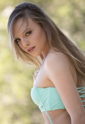 Aubrey Star Photo 6 of 20