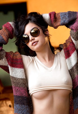 Eden Arya Photo 4 of 12