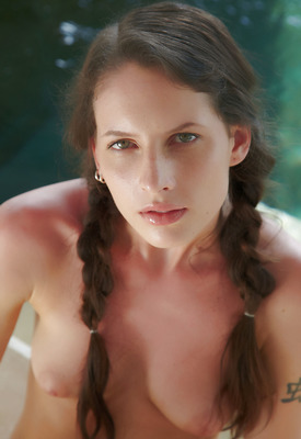 Kamlyn Photo 7 of 10