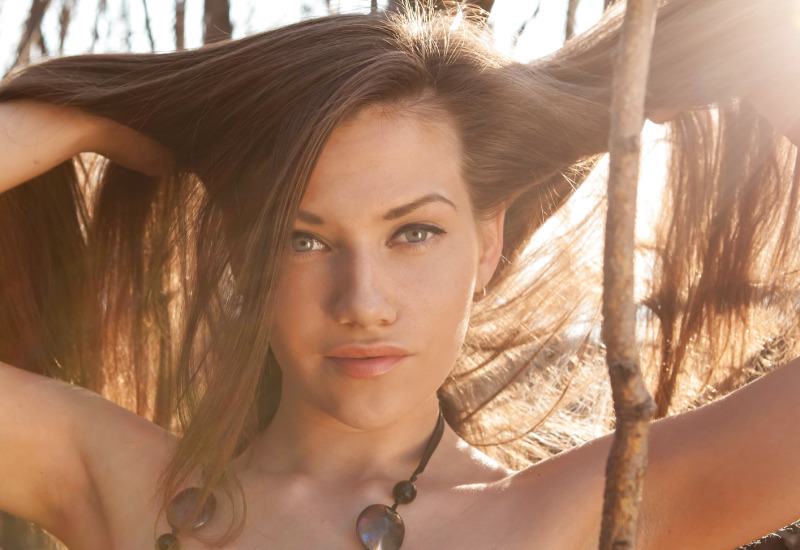 Subil Arch in Verte by Errotica Archives