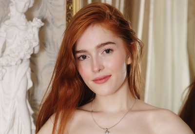 Jia Lissa in Caminetto by Errotica Archives