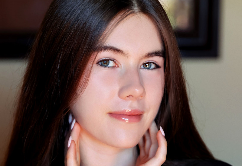 Presenting Marichka Glory by Eternal Desire