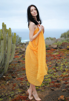 Zsanett Tormay Photo 14 of 15