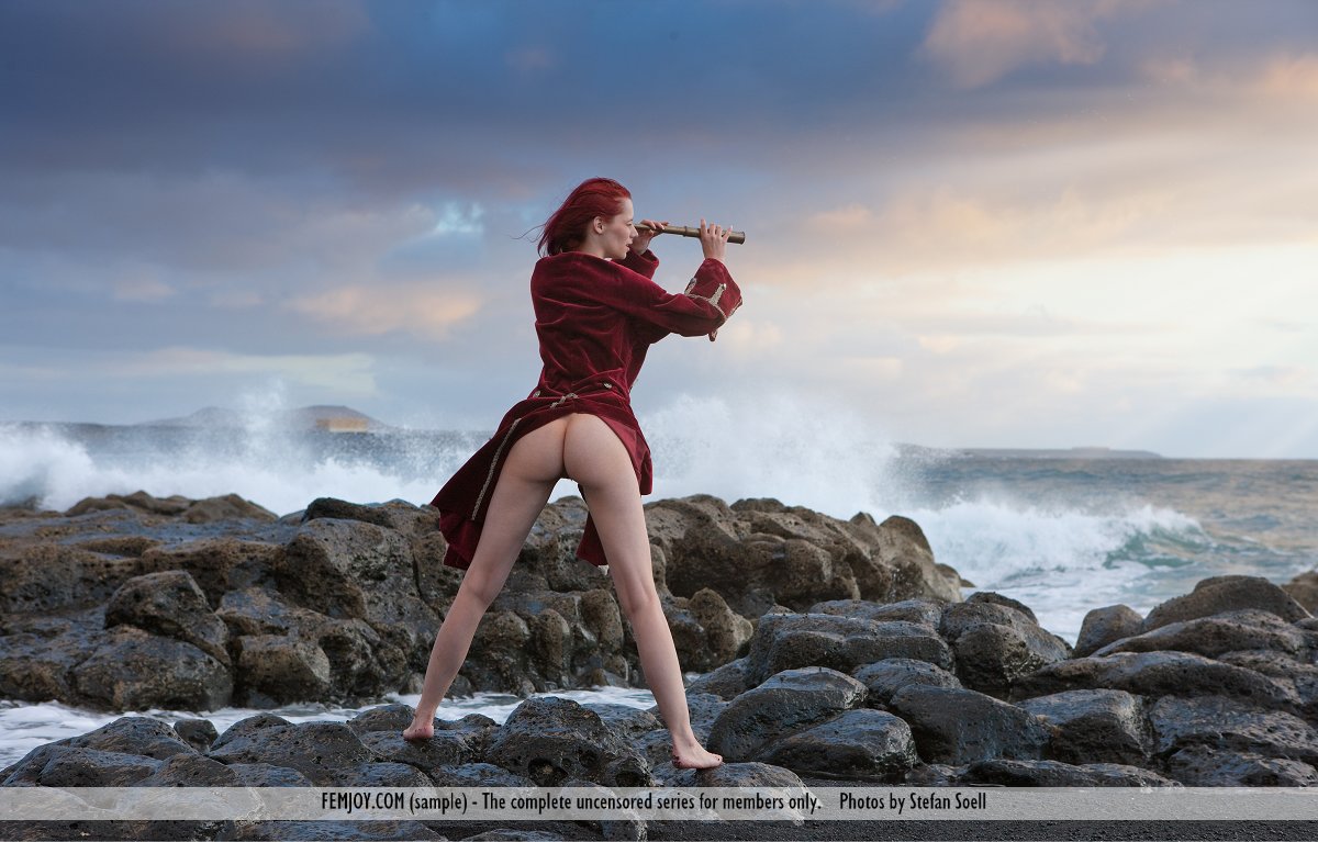 [Image: piper-fawn-captain-femjoy_02.jpg]