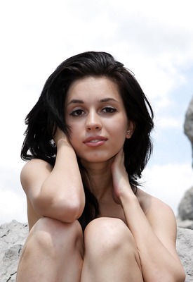 Vic E in Mountains by Femjoy