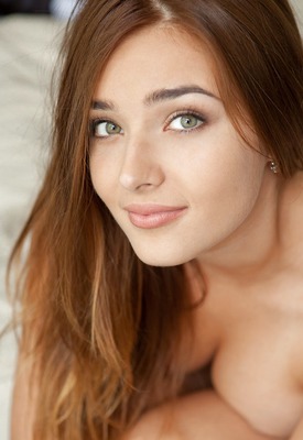 Adriana Morriss Photo 15 of 18