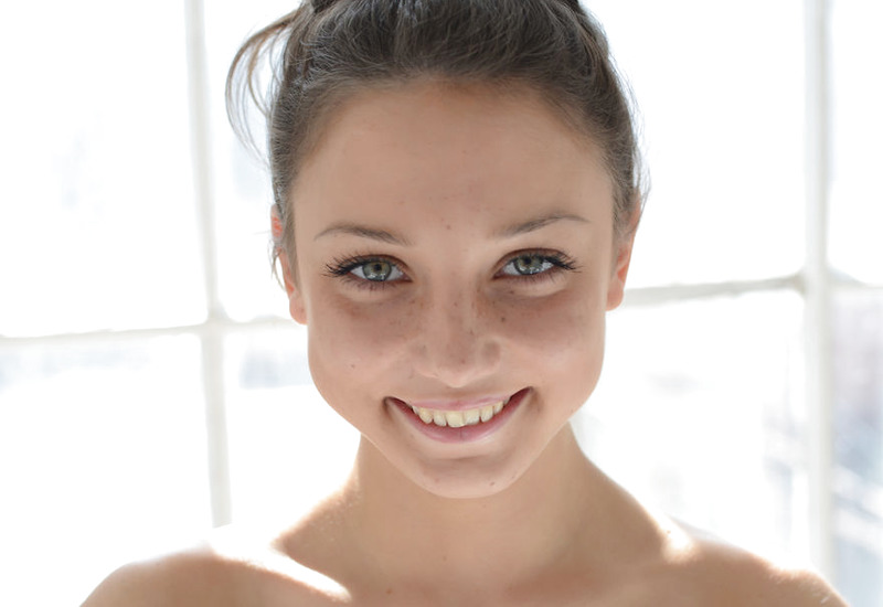 Foxy Di Photo 16 of 20