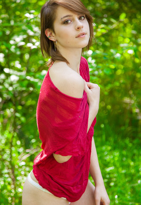 April Grantham Photo 11 of 11