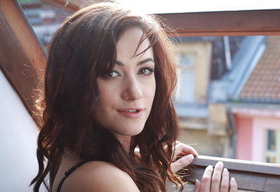 Femjoy nude Tess L in Stick Around