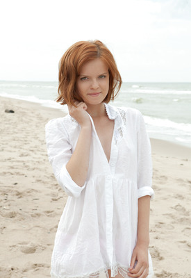 Denissa E Photo 2 of 4