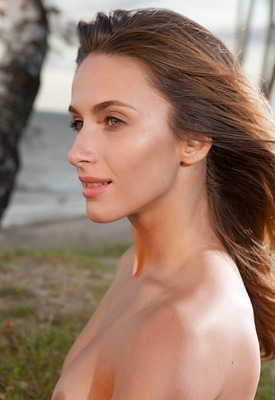 Cara Mell Photo 17 of 20