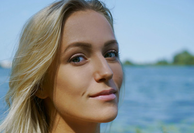 Vika P in Kissable by Femjoy