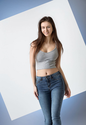 Jessica Albanka Photo 4 of 10