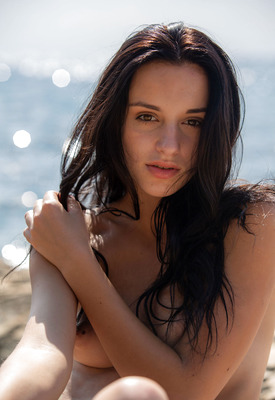 Sasha Sultana Photo 2 of 20
