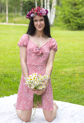 Posy in In The Field by Femjoy