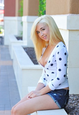 Jayde FTV Photo 3 of 5