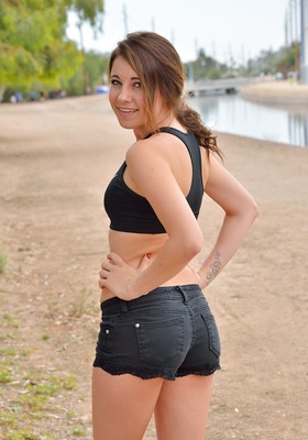 Kinsley in Busty Jogger by FTV Girls - 4 of 16