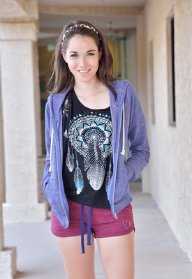 Emily Grey Photo 6 of 15