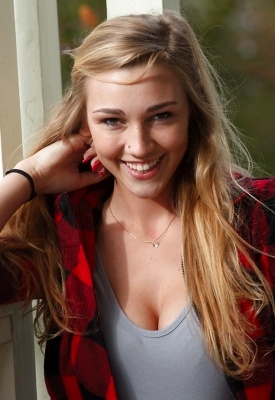 New FTV model Kendra Sunderland in College Freshman