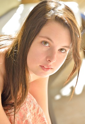 Pamela Aeris Photo 9 of 12