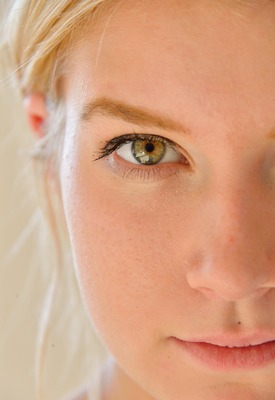 Arya Fae Photo 2 of 12