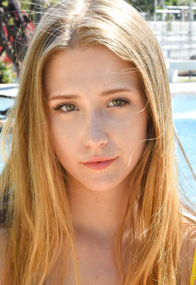 Audrey Hempburne Photo 4 of 9